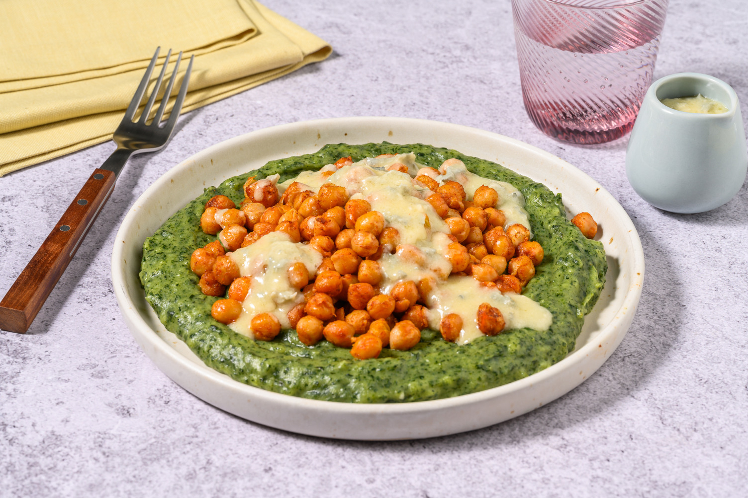 Vellutata di bietole, carne e salsa allo zola