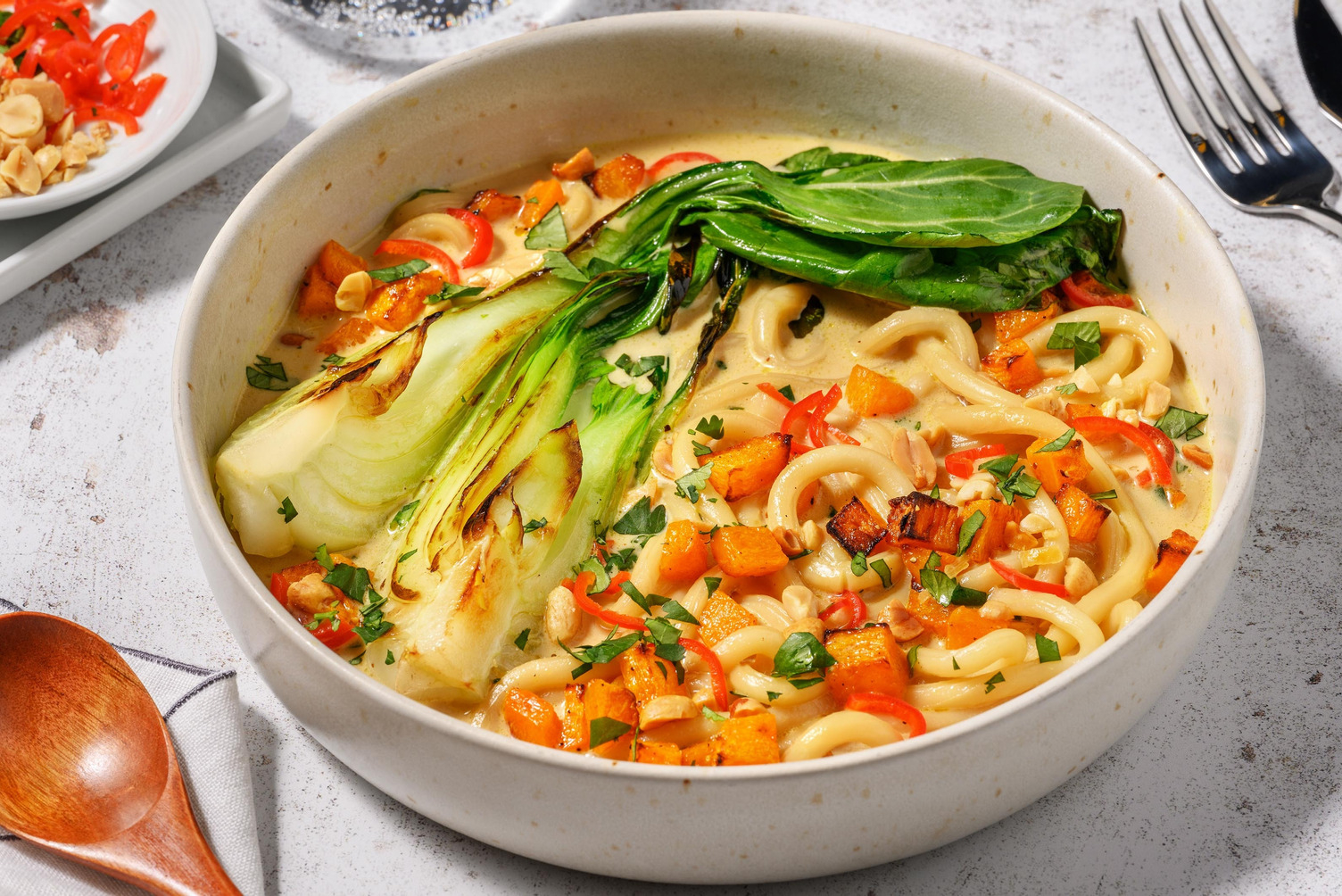 Ovnsbakt gresskar i ingefær- og kokosnudelsuppe