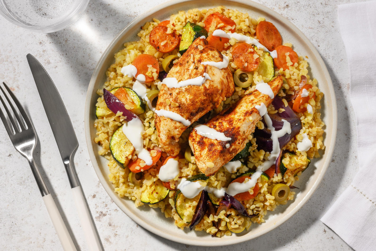 Harissakrydret kylling og ovnbagte grøntsager