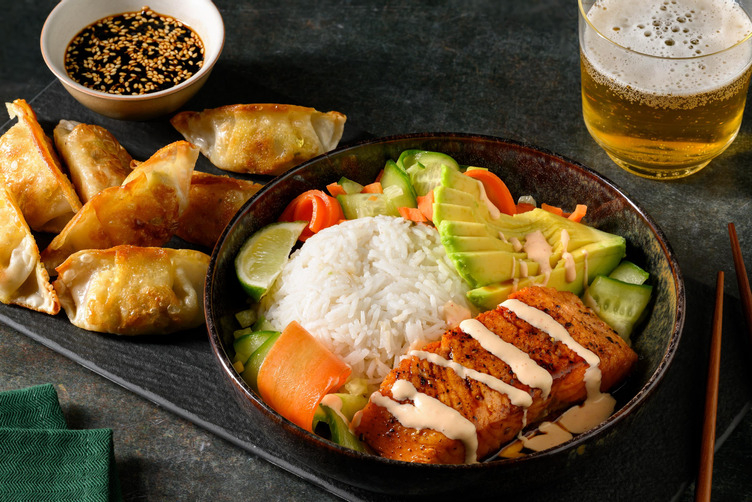 Teriyakilax och grönsaksgyoza