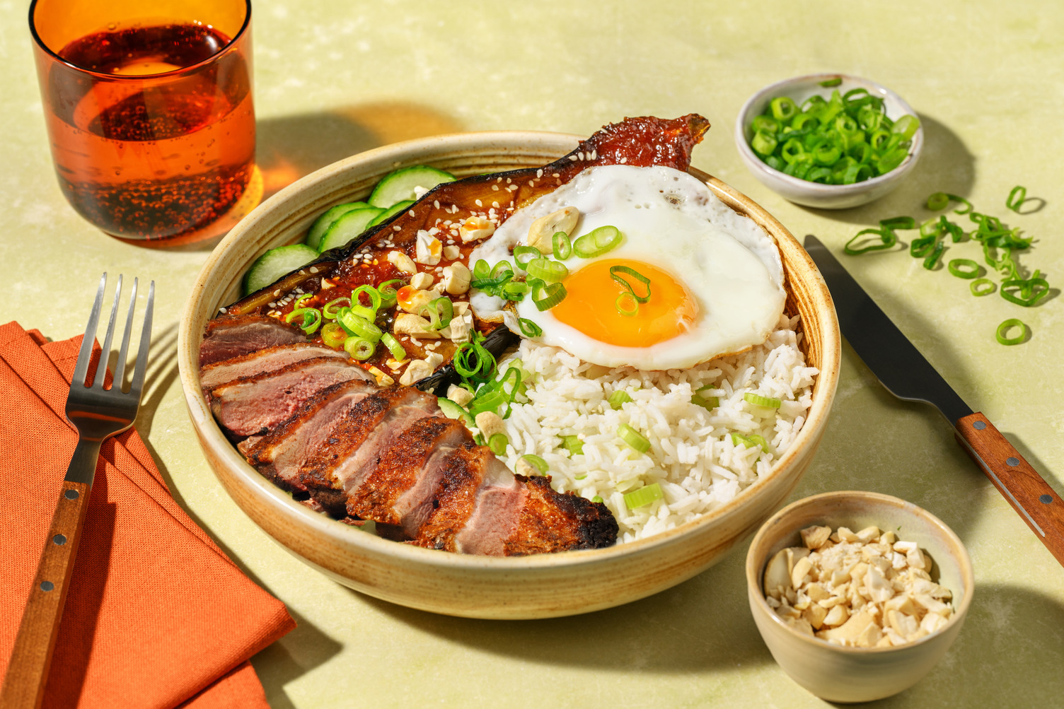 Japanische Aubergine mit Miso-Glasur und Ente