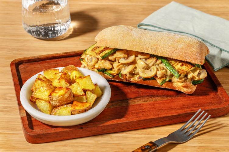 Bocadillo de champiñones a la crema con calabacín