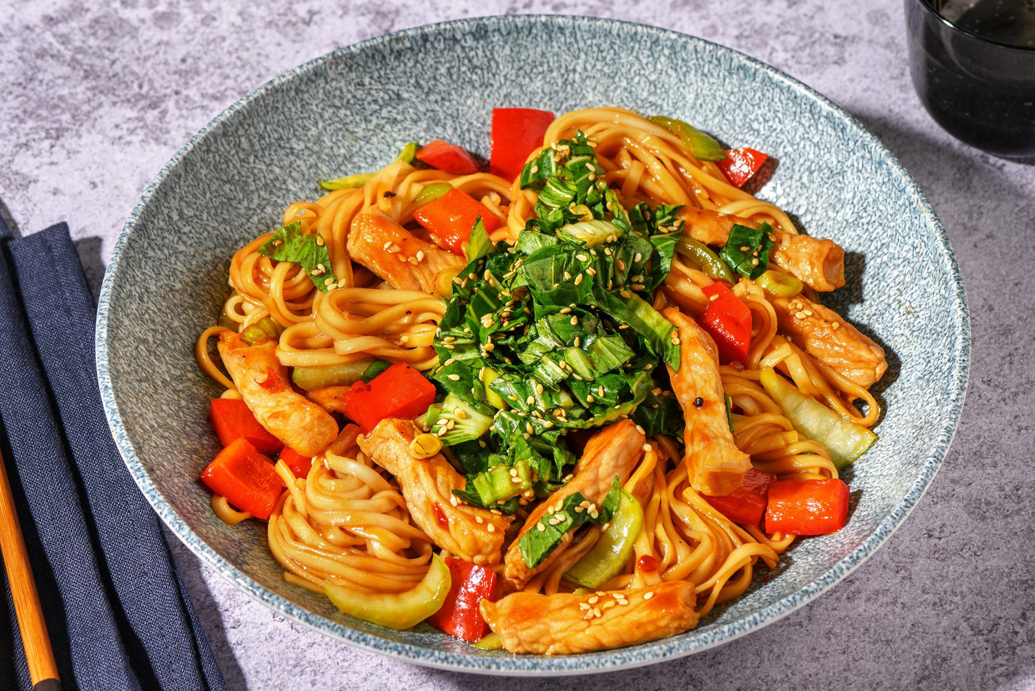 Kung fu-stekta nudlar och fläskkött