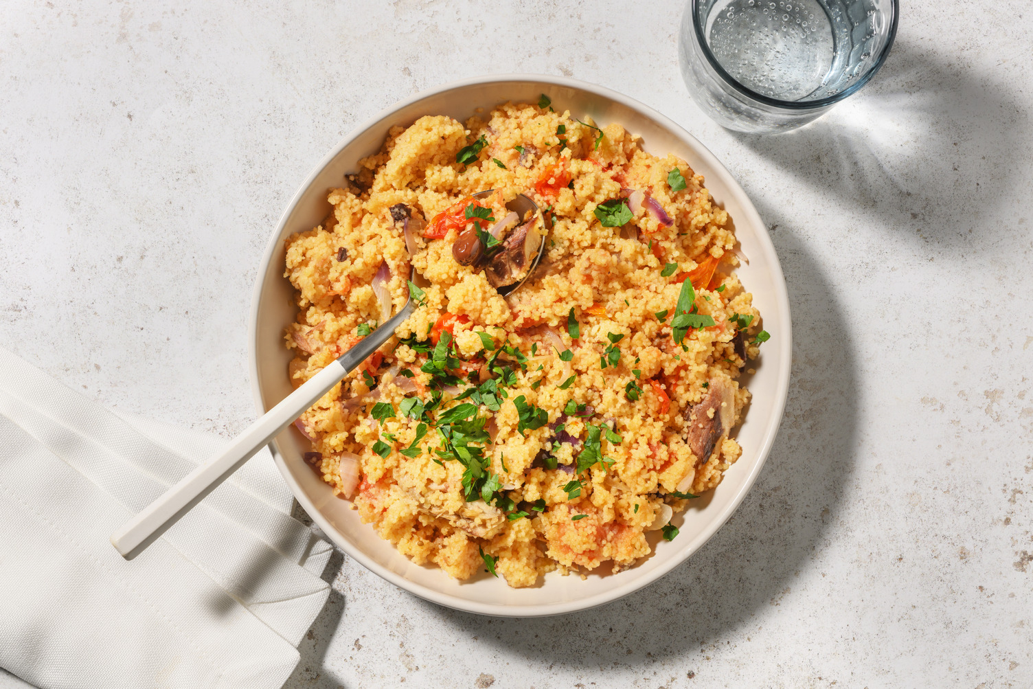 Couscous saporito allo sgombro sott'olio e olive