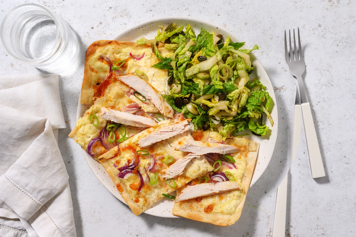 Flammkuchen mit Hähnchen und Honig