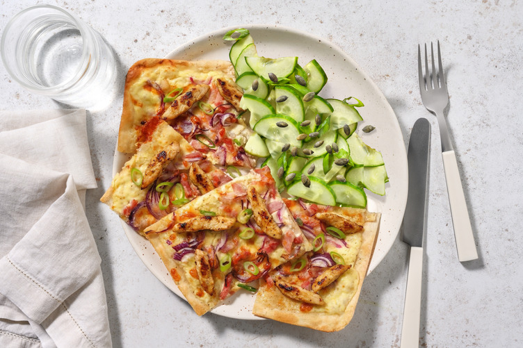 Flammkuchen mit Bacon, Honig & extra Bio-Hähnchen