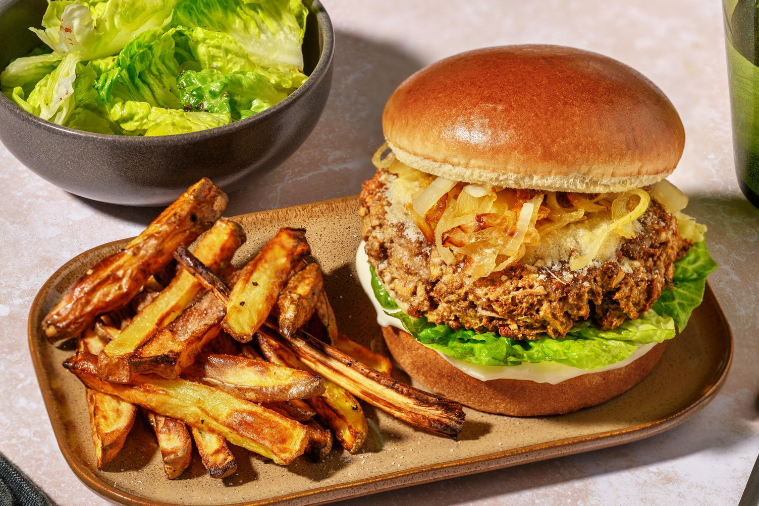 Saftig äppel- och vegofärsburgare