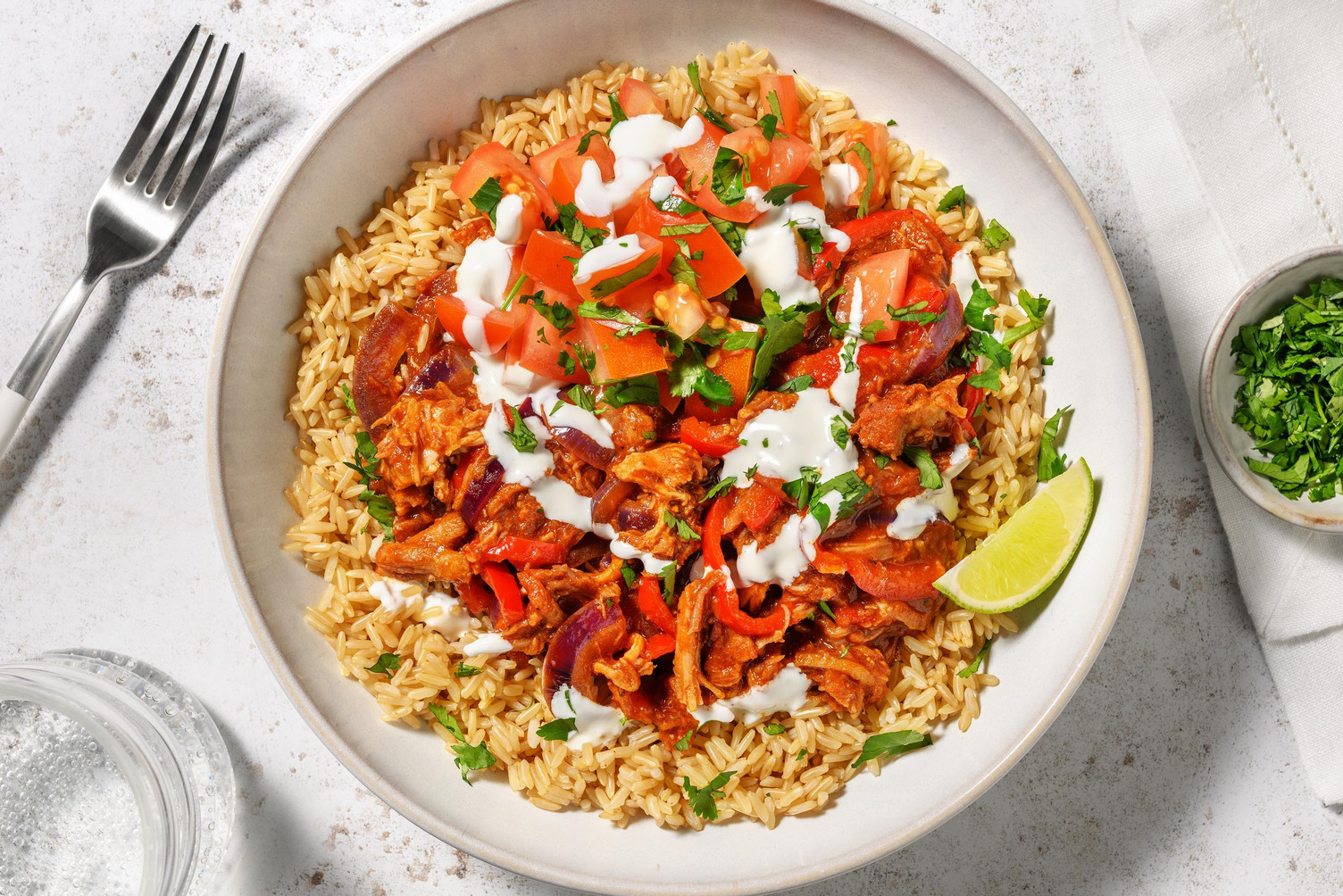 Smokey pulled-chickenbowl met chipotle