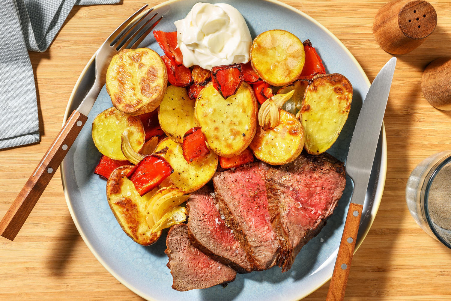 Bistecca di scamone aromatizzata alle erbe