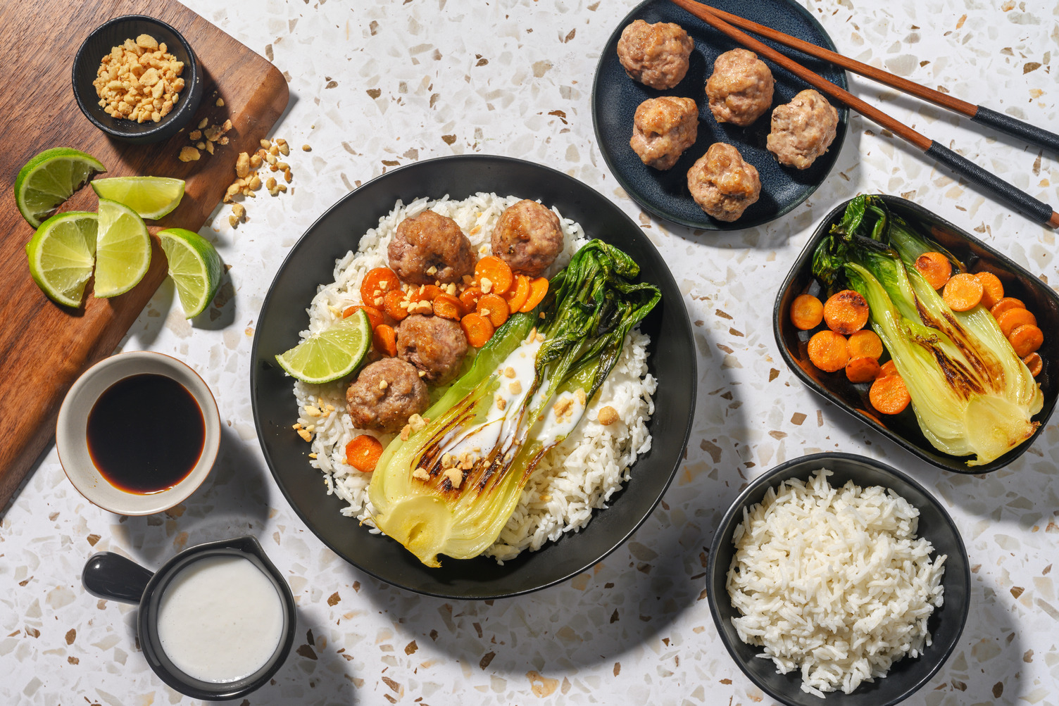 Bowl d'Oriente - polpette di pollo e riso al cocco