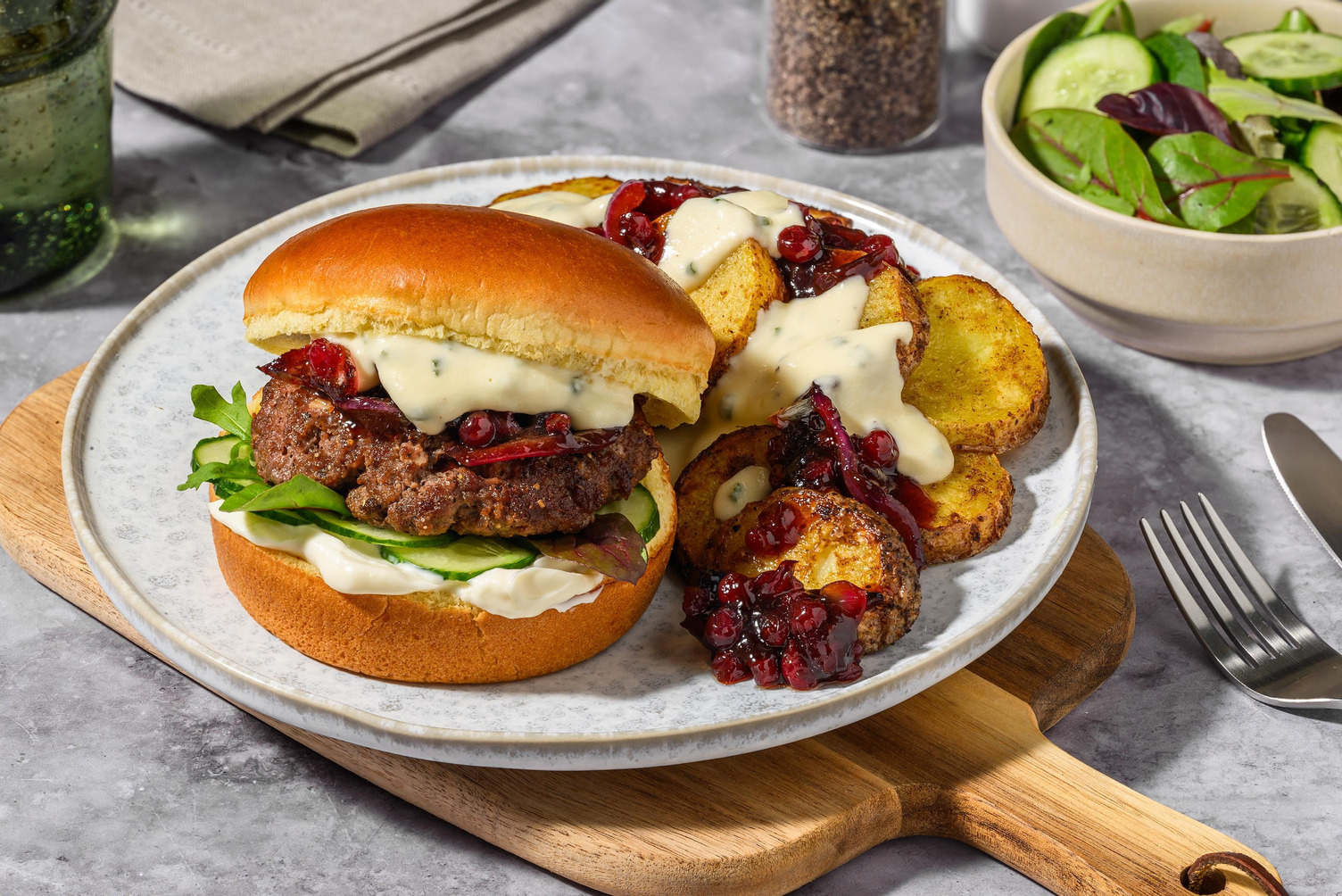 Raclette-Burger mit Rindshackfleisch