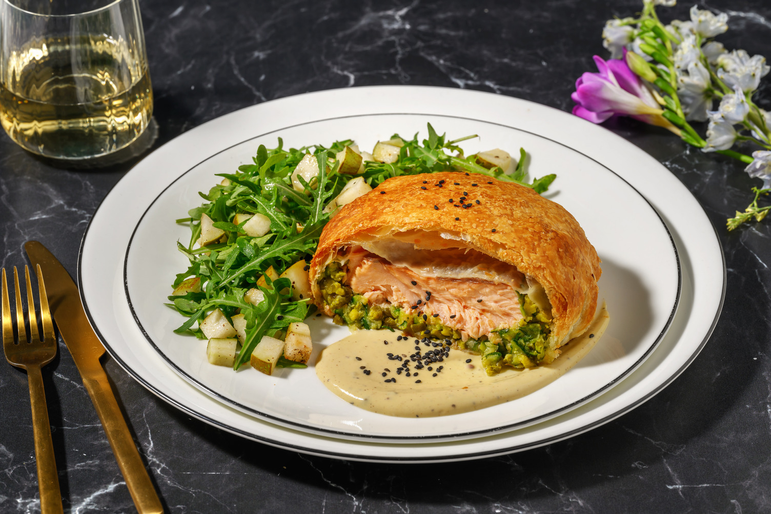 Filetto di salmone in crosta alla Wellington