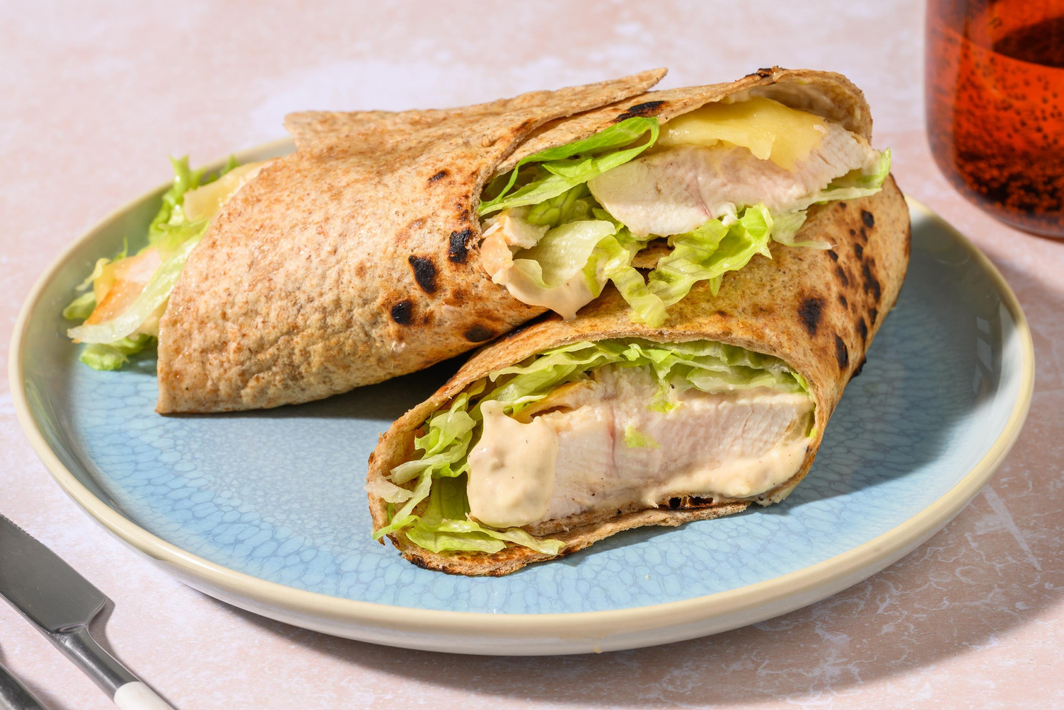 Wrap integrale al pollo e cheddar