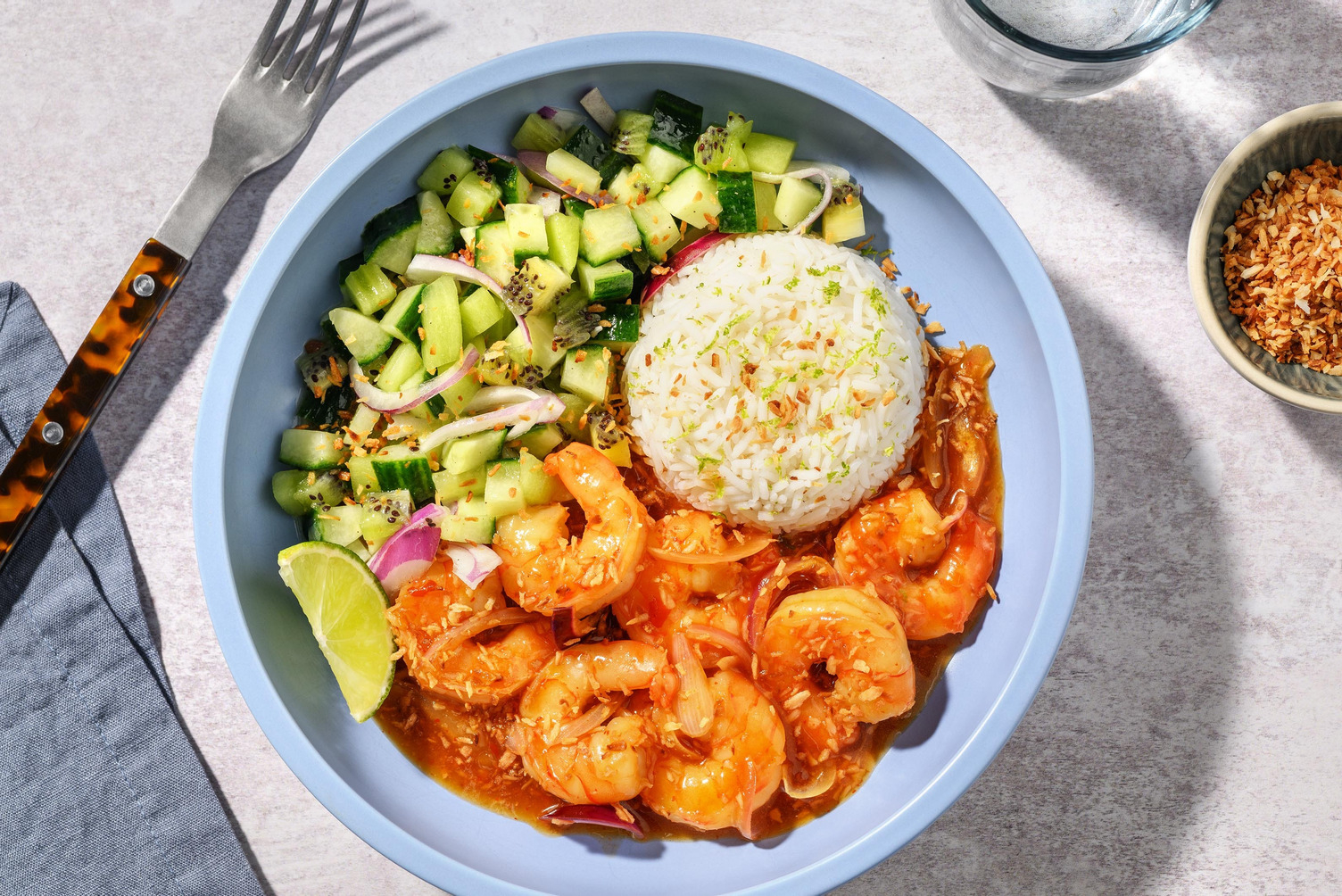 Glazed Sriracha Shrimps auf Limettenreis