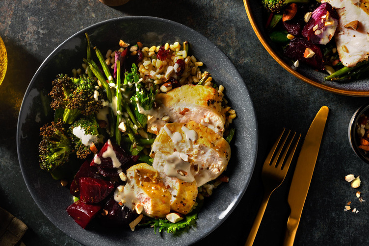 Kyllinge- og perlebygsalat