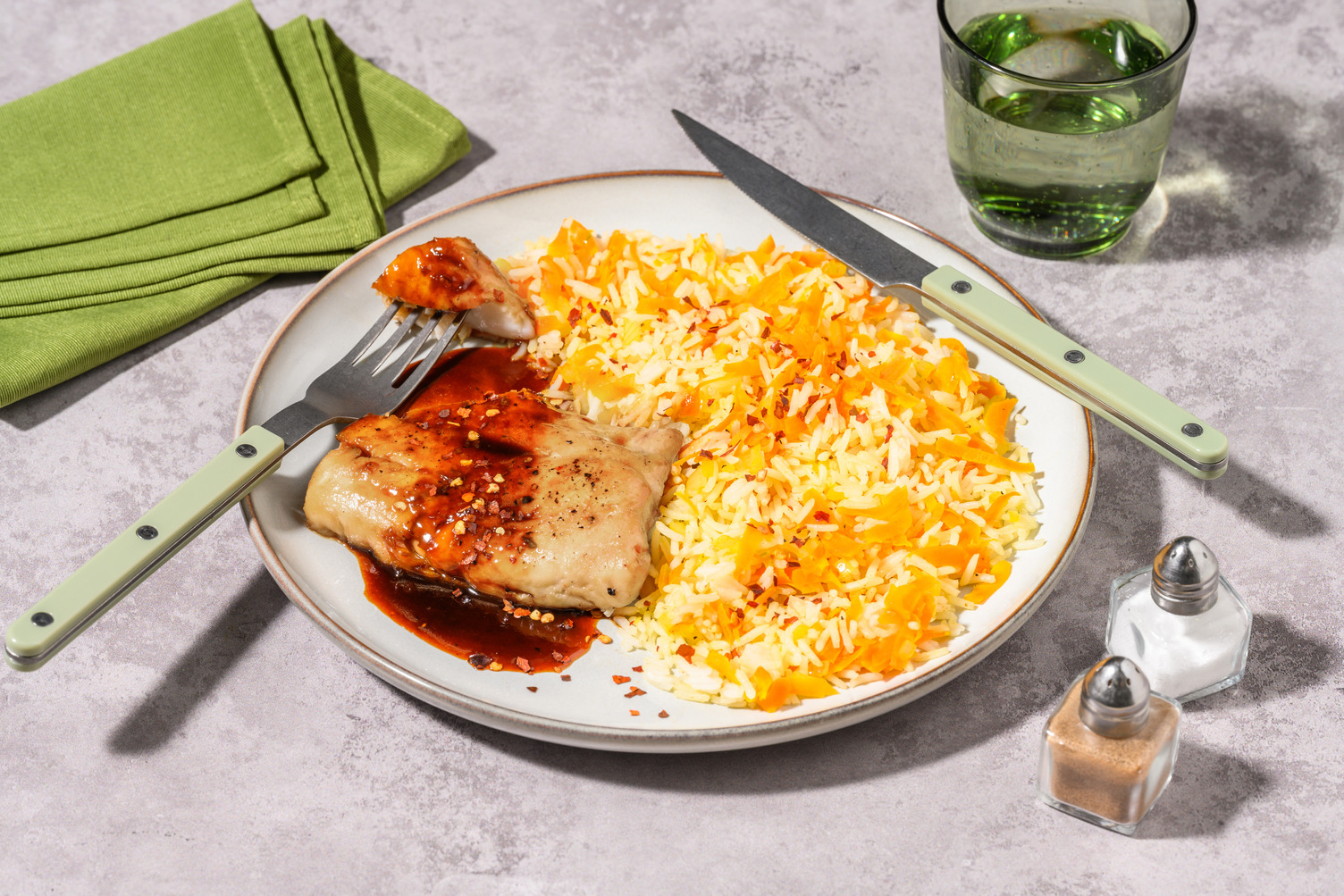 Merluza glaseada con salsa teriyaki