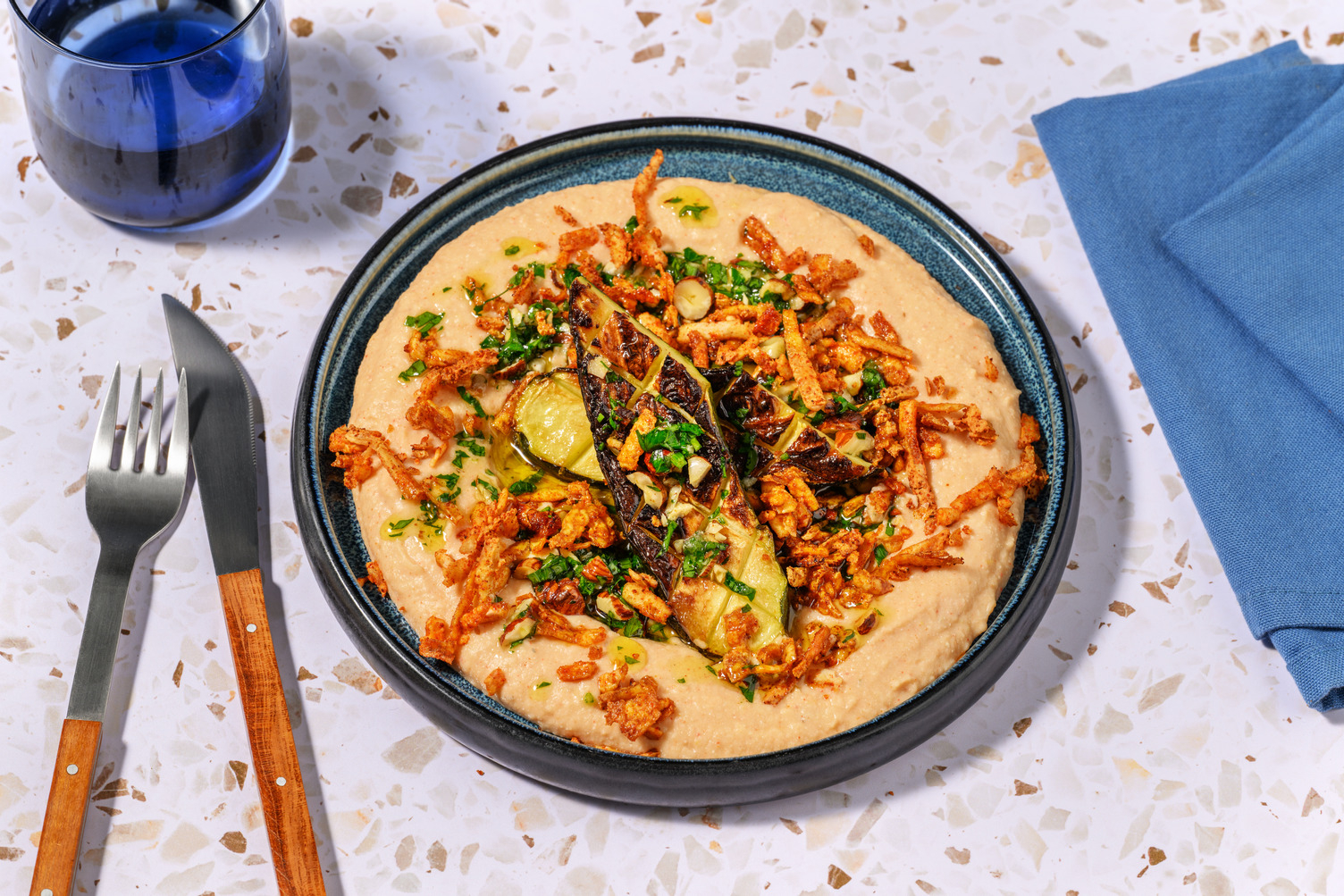 Calabacín asado con bacon vegano de tofu