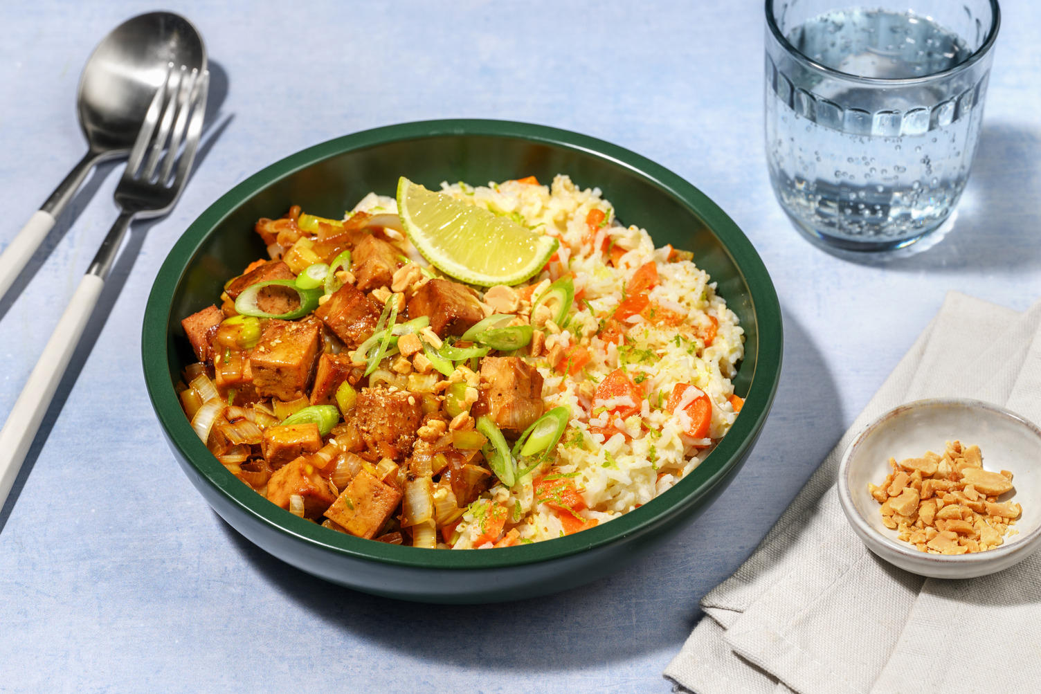 Le Végé : riz à la coco & tofu caramélisé