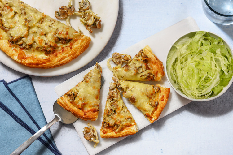 Tarte fine forestière & duo de fromages