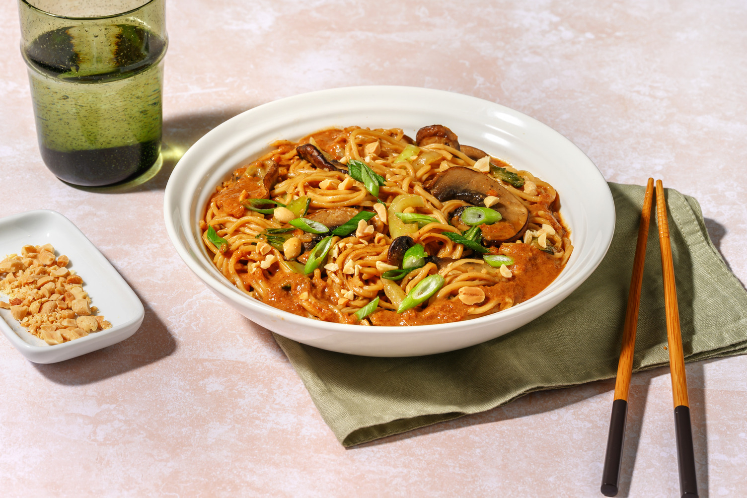 Wok de nouilles sautées portobello & pak choï