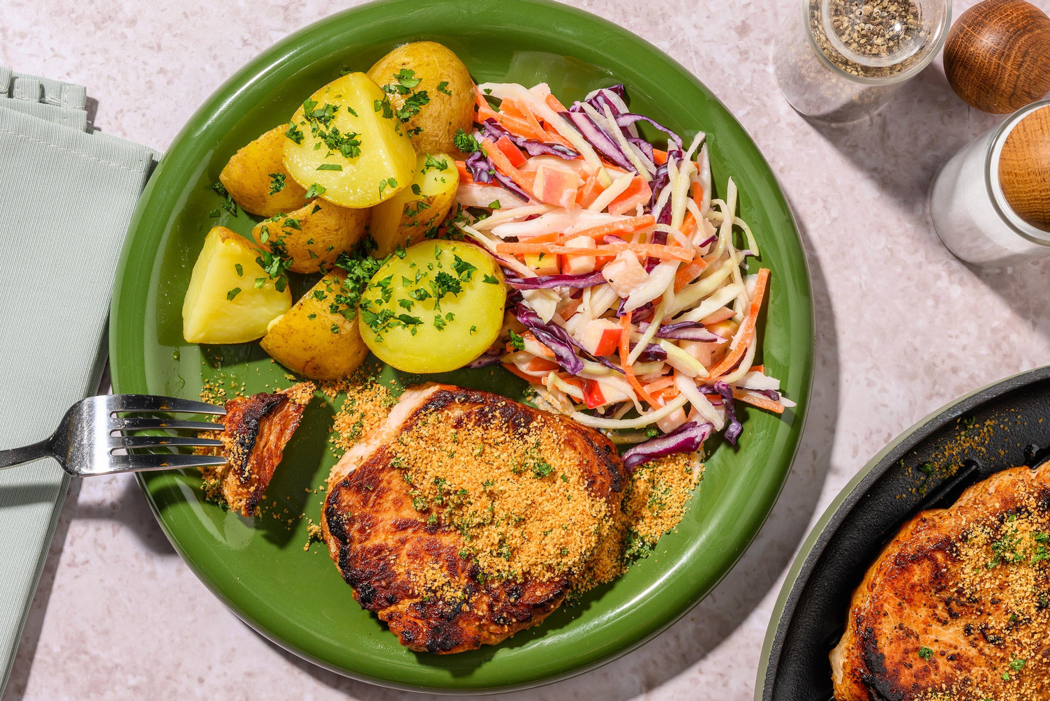Bio-Schweinefilet mit Knusperbrösel-Topping