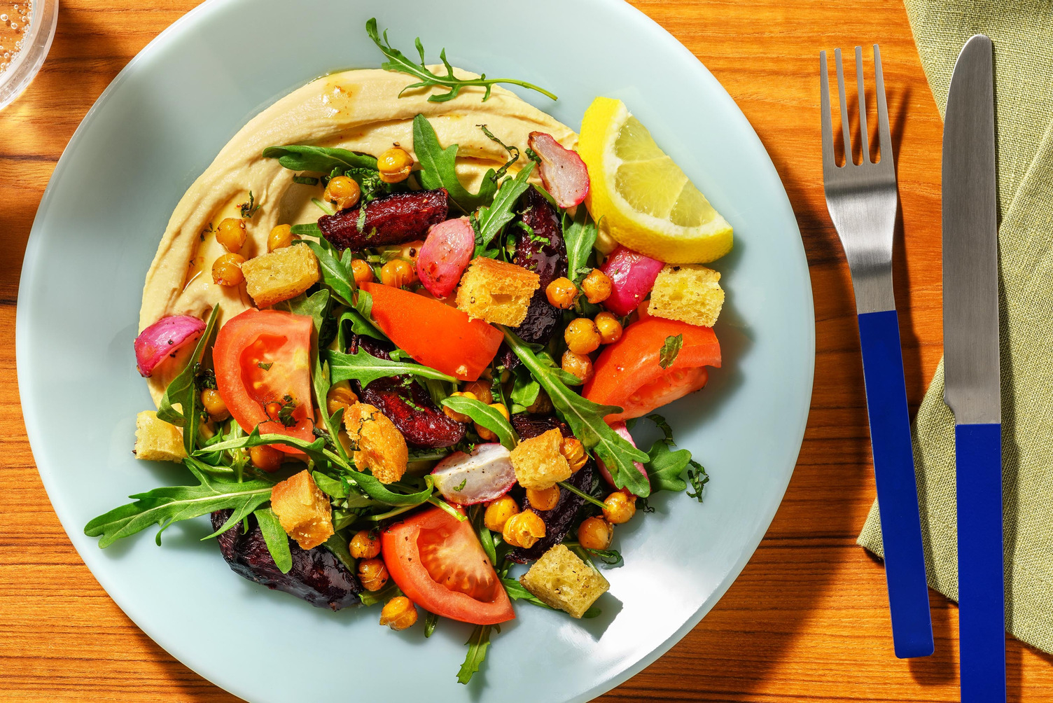Mediterranean Style Houmous and Beetroot Bowl