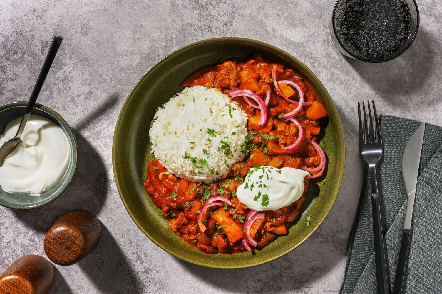 Chili con carne, potimarron & sauce yaourt