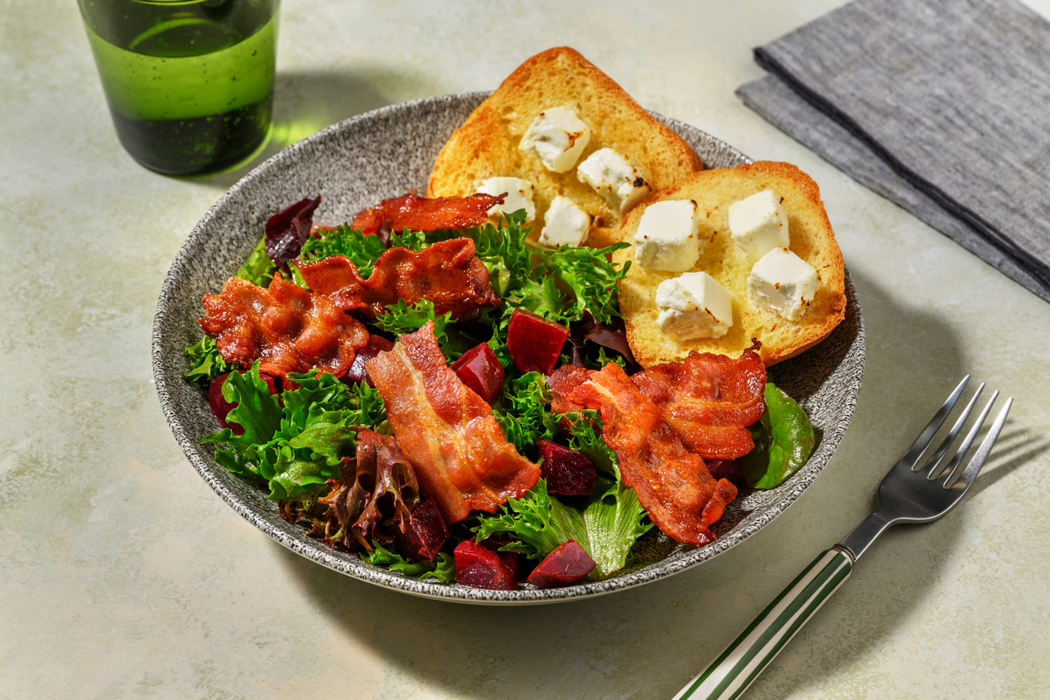 La Chèvre Chaud : betterave & bacon