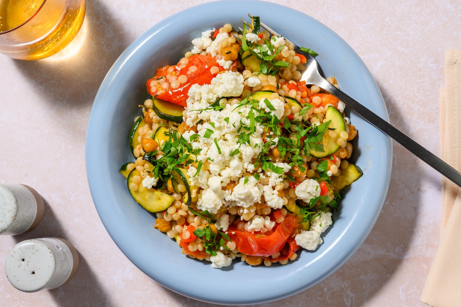 Parelcouscous met knapperige kikkererwten
