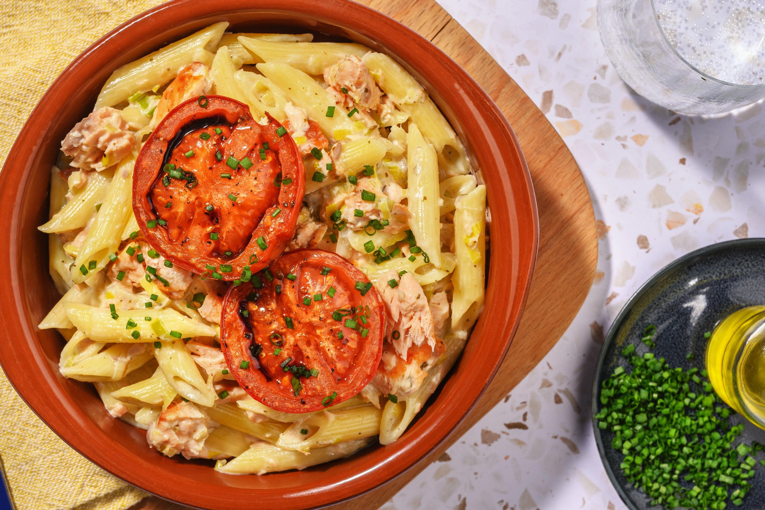 Romige penne met warmgerookte zalm