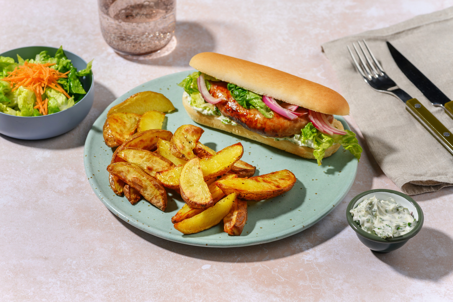 Hot dog à la saucisse de Toulouse & potatoes