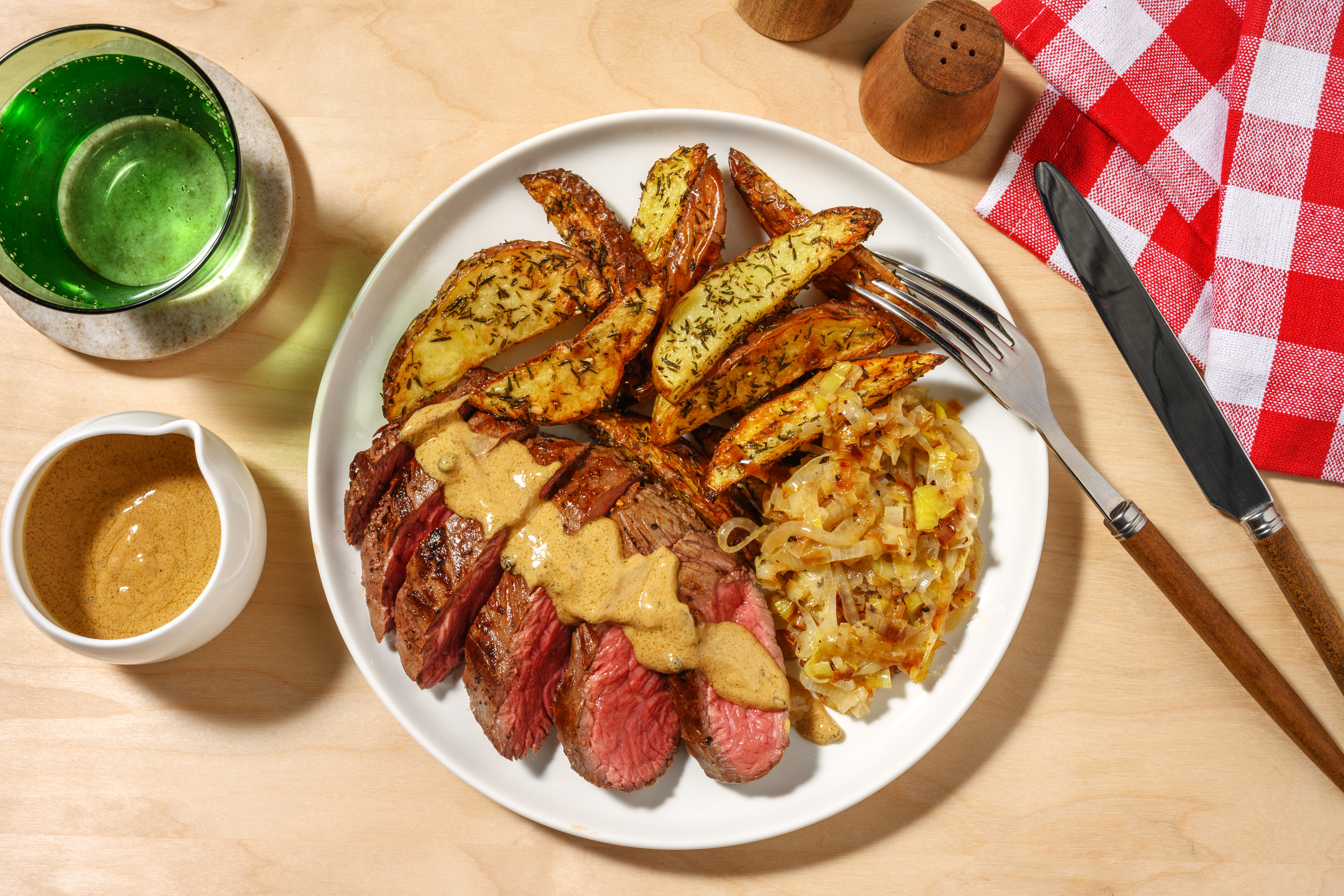 Bœuf & sauce au poivre façon bouillon