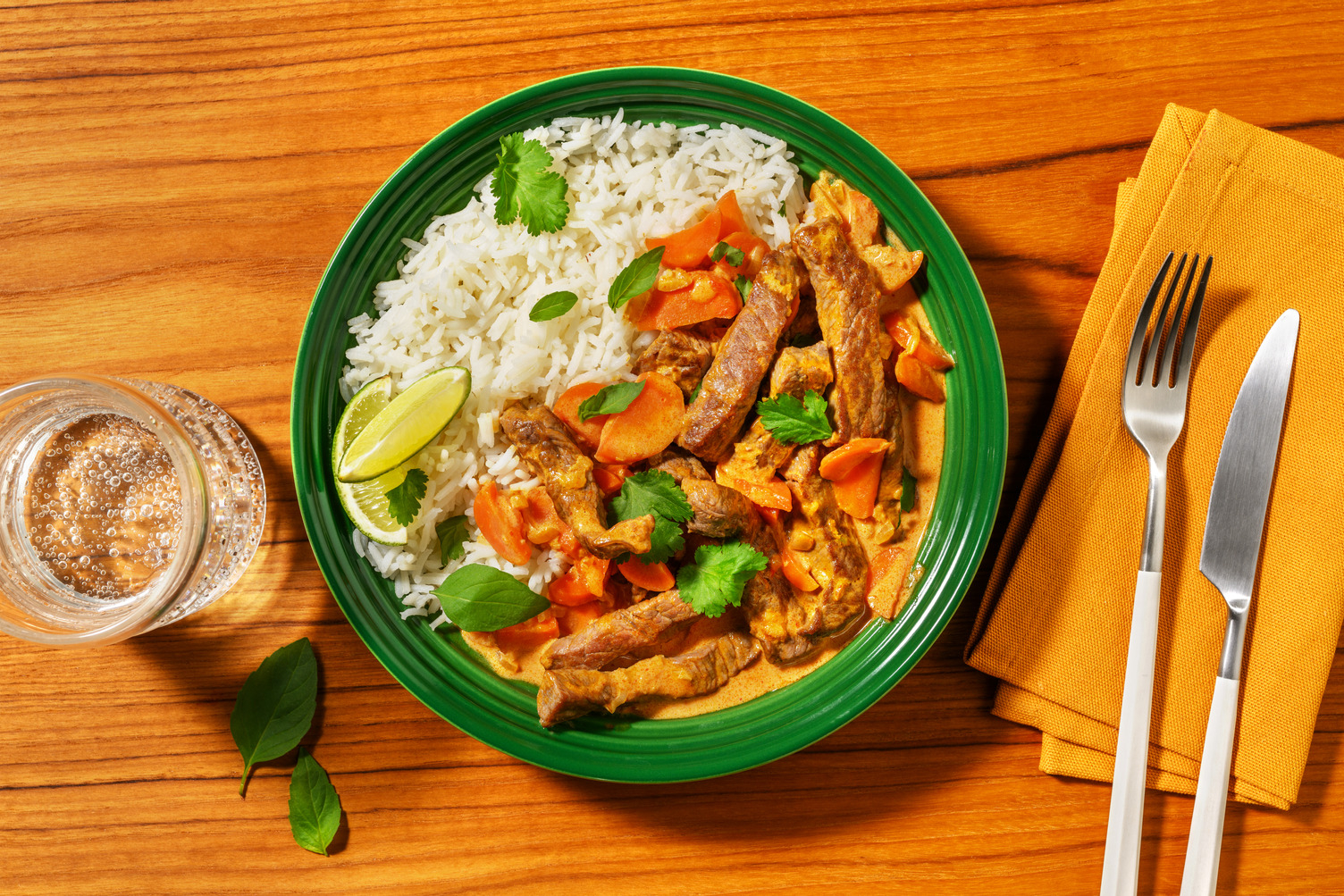 Curry rouge de bœuf à la thaï & riz