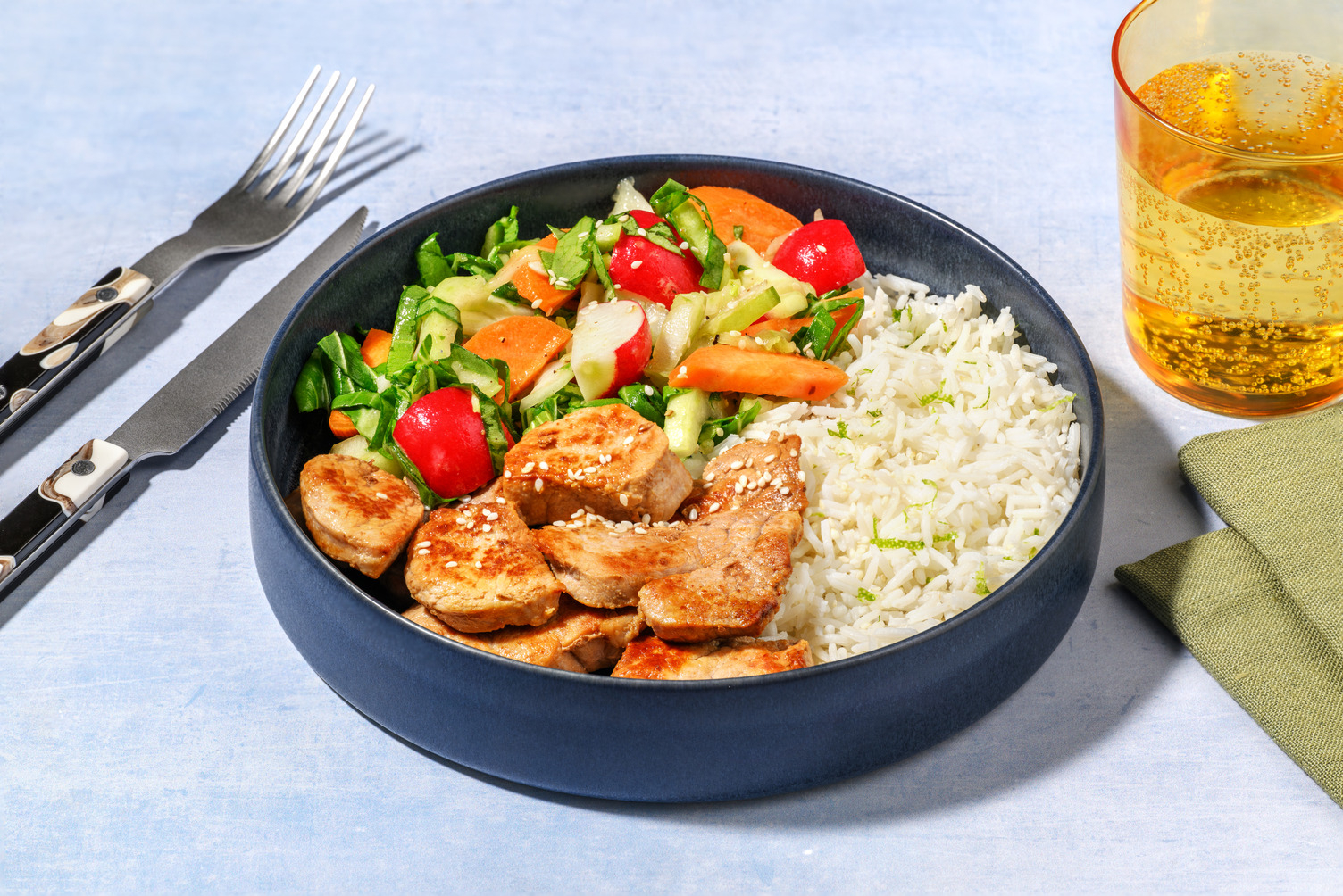 Chicken Bowl mit Pak Choi Salat