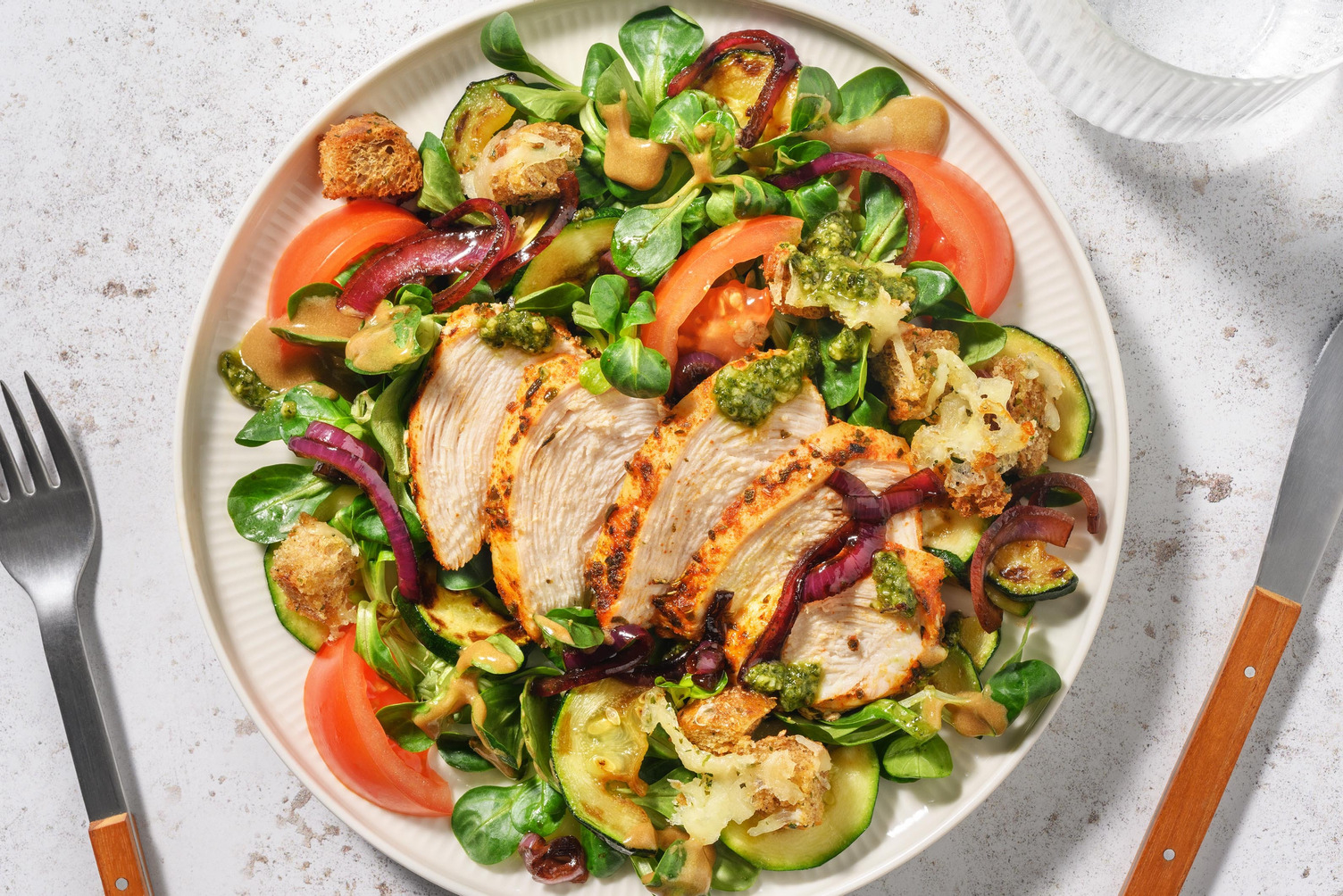 Salade met kipfilet op z'n Italiaans