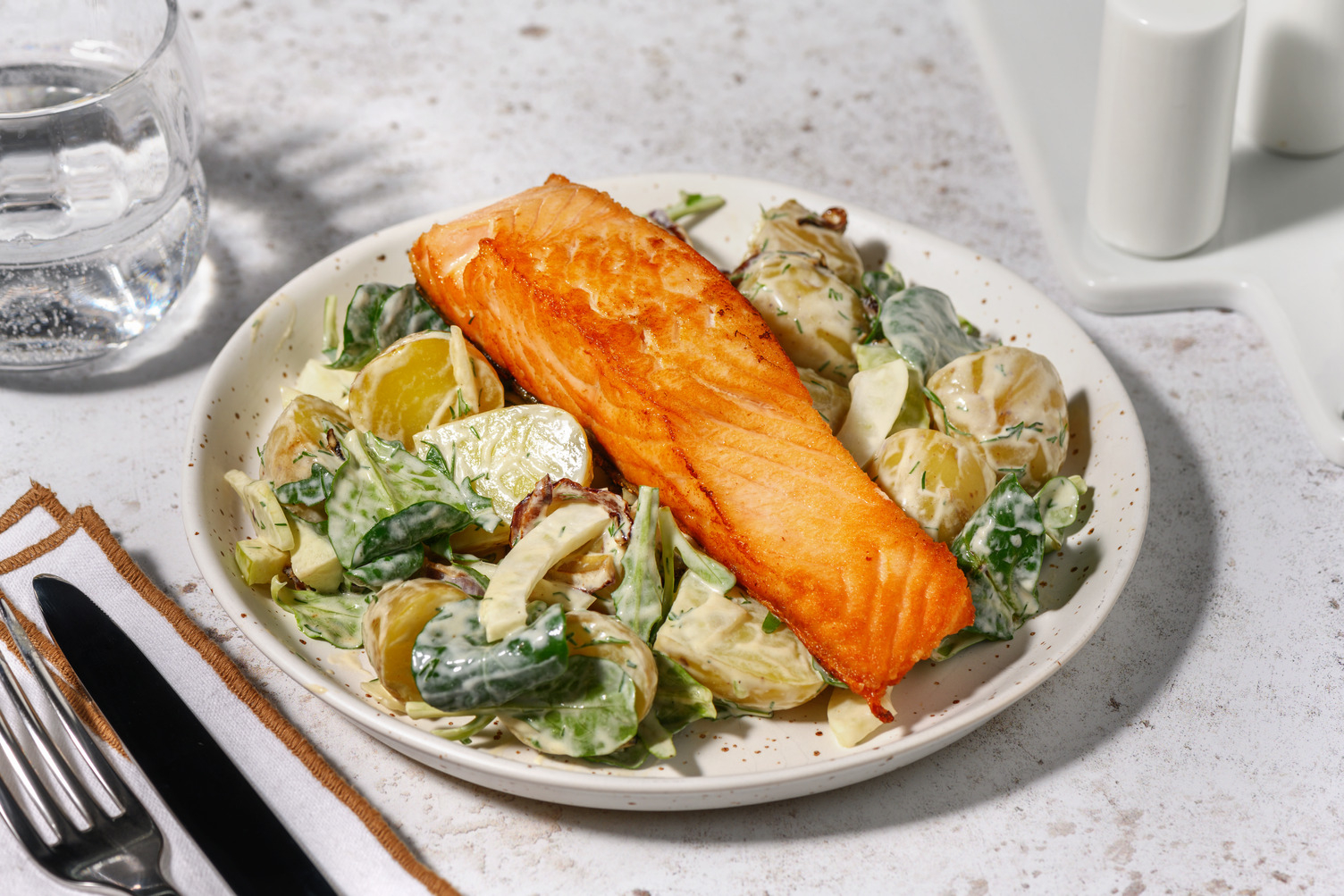 Saumon bio | salade de grenailles & fenouil
