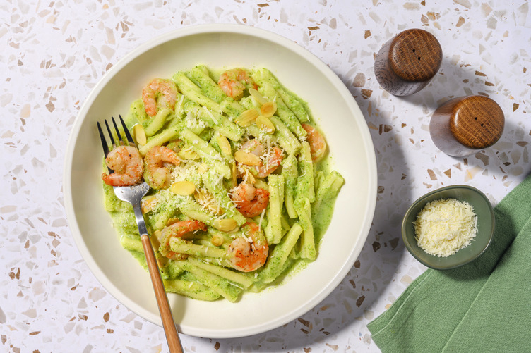 Caserecce al pesto di broccoli e mazzancolle dorate