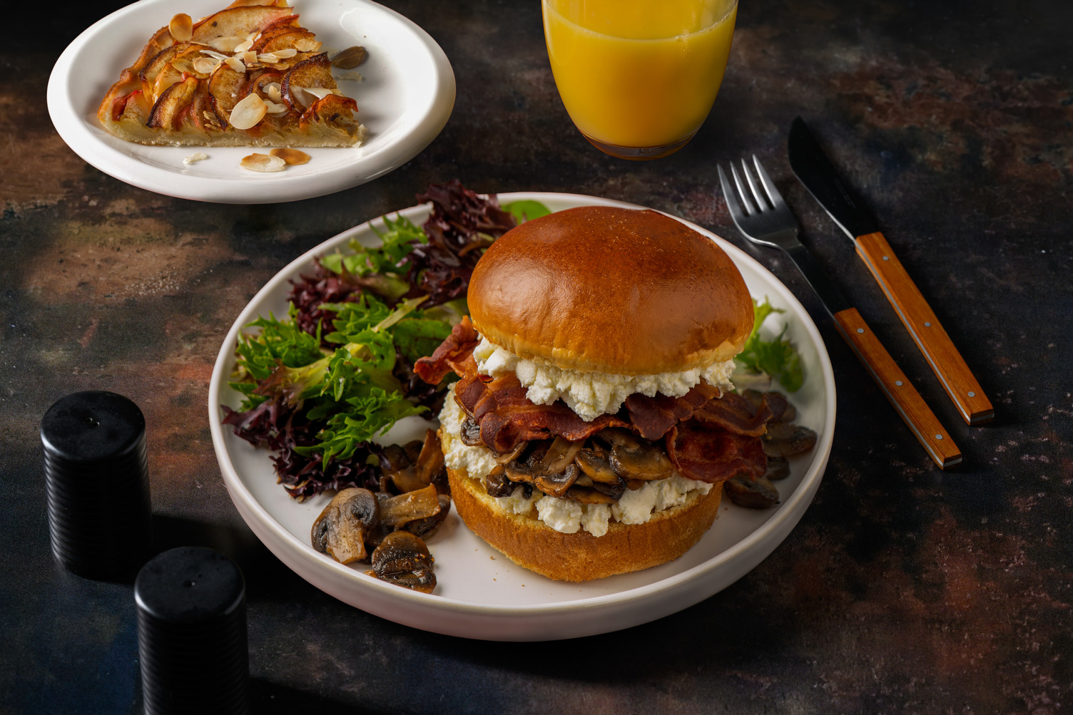 Le Brunch : buns champis, lard & mascarpone