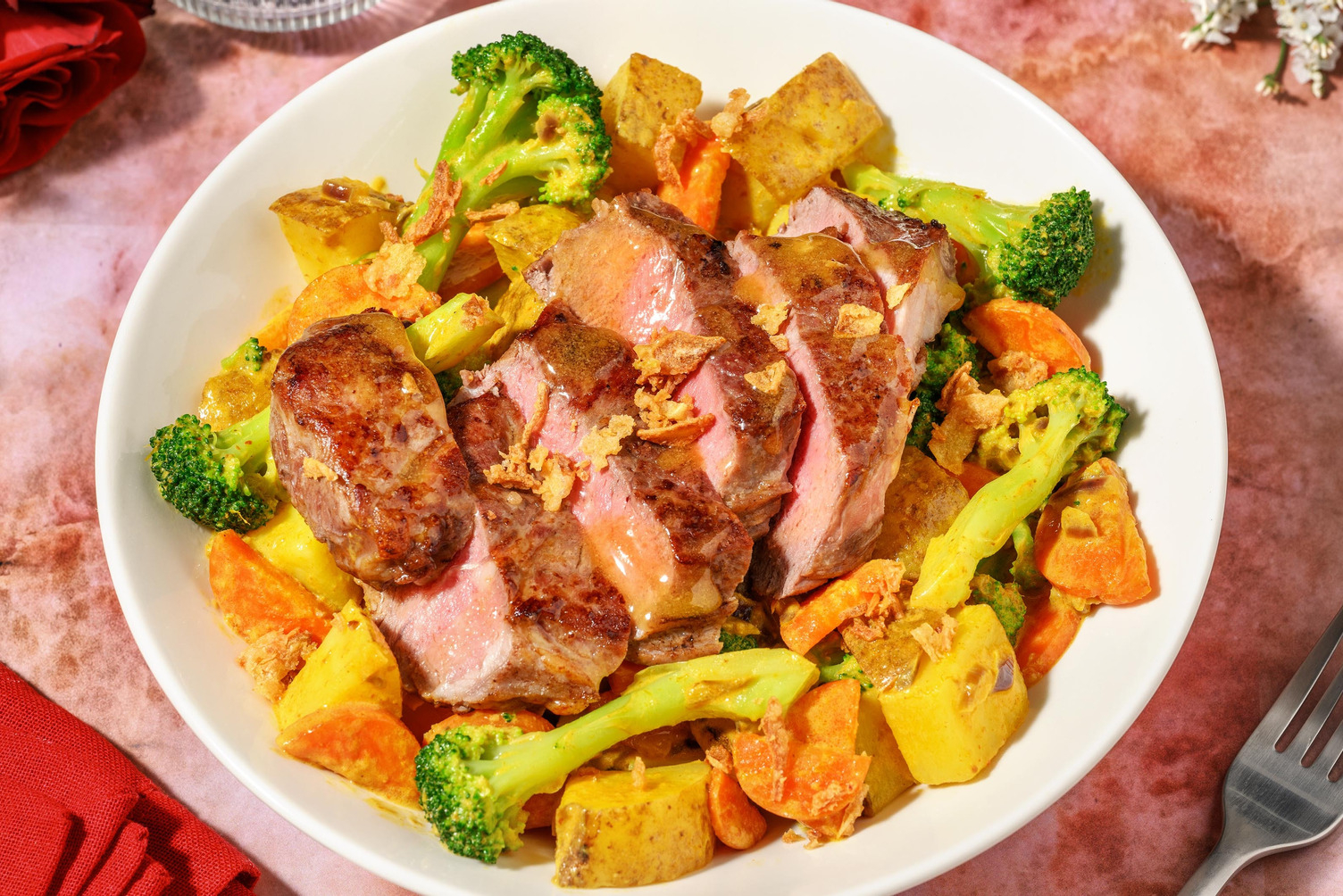 Steak met romige aardappelcurry