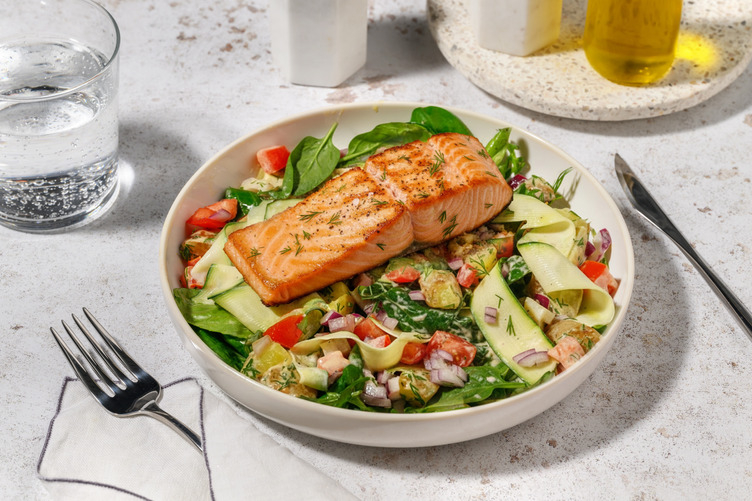 Zalm met salade van courgettelinten