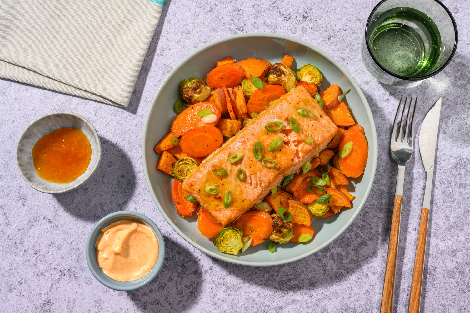 One Tray: Lachsfilet in Aprikosen-Marinade