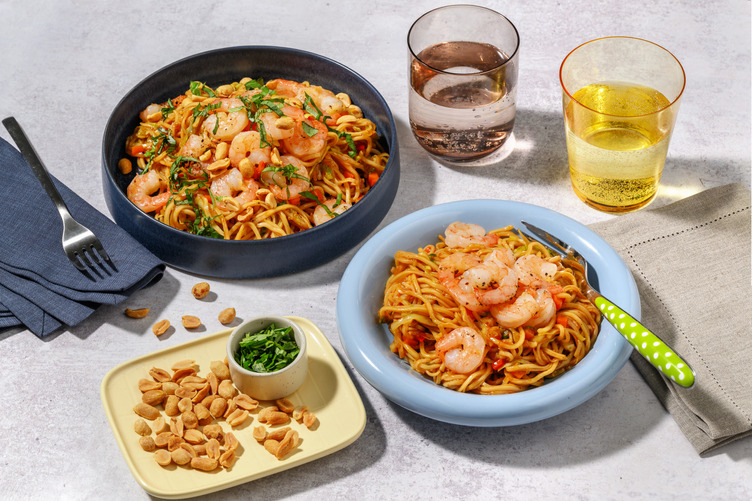Kindvriendelijke teriyaki noedels met garnalen en kool