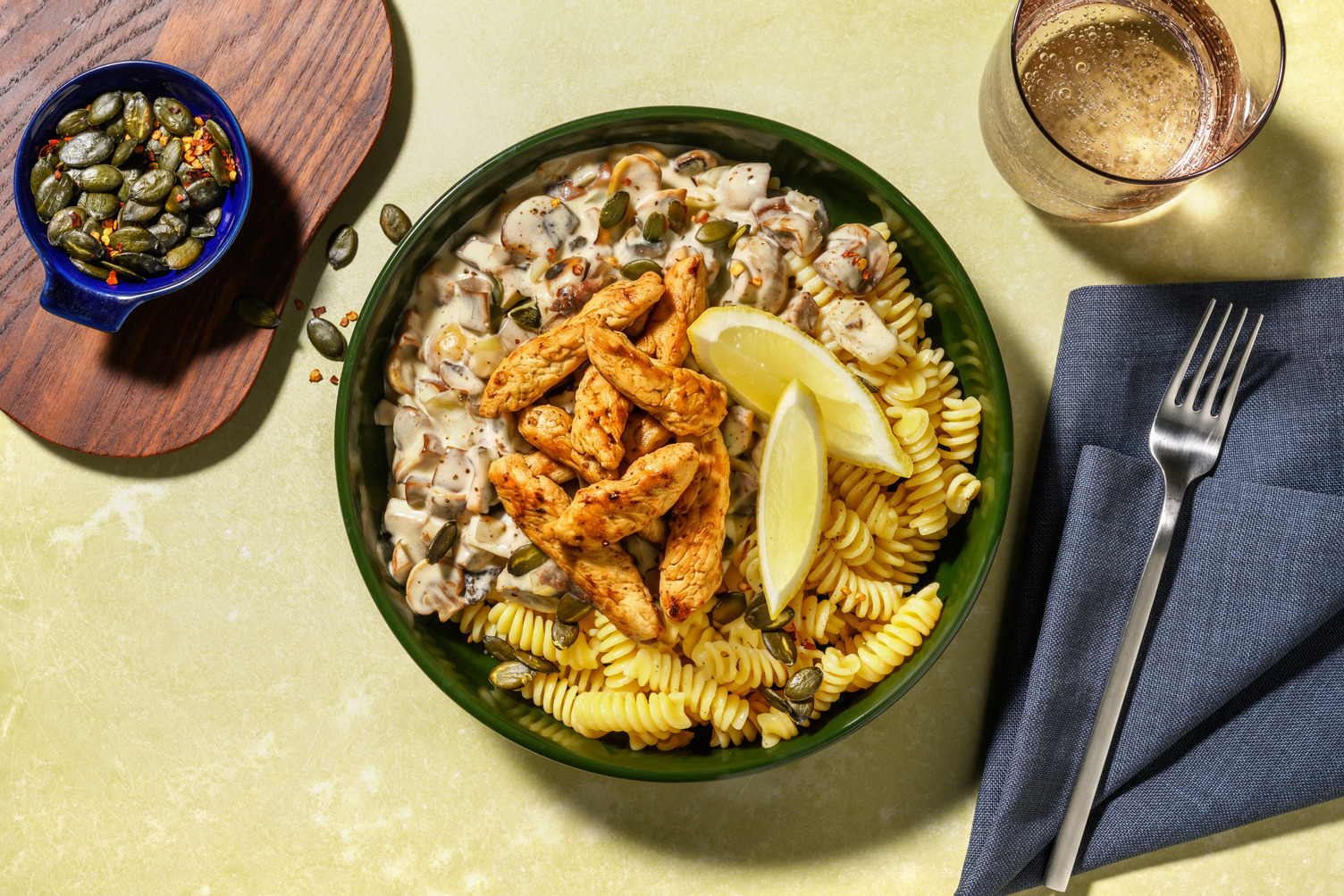 Portobello-Champignon-Stroganoff mit Hähnchen