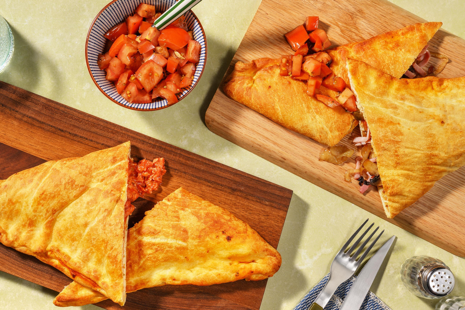 Pizza calzone met balsamico-tomatensalsa