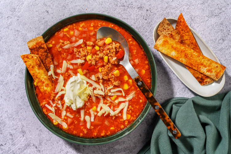 Soupe de poulet aux épices mexicaines & cheddar