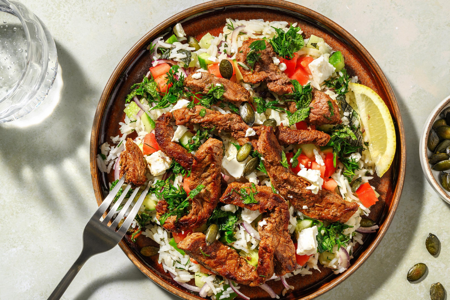 Mediterrane biefstukreepjes met verse kruiden