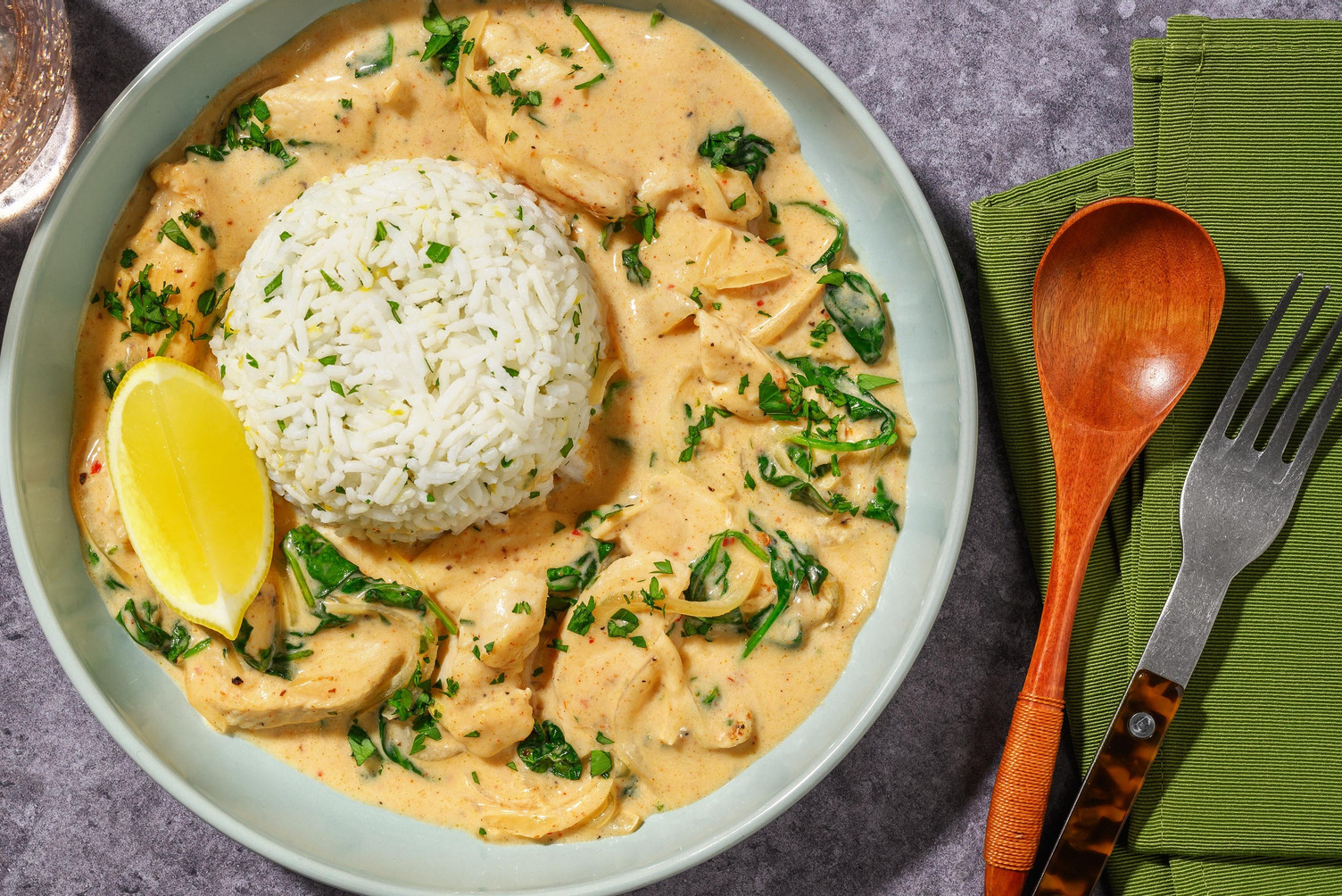 Pikanter Harissa-Eintopf mit Hähnchen