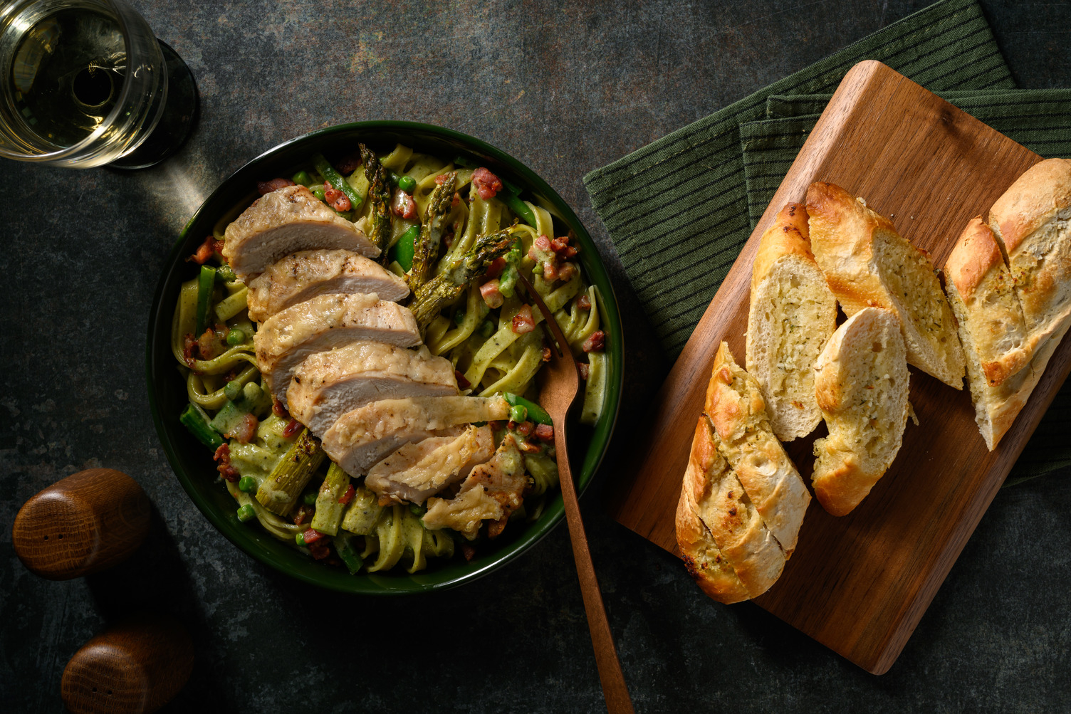 Easy Farmhouse Style Chicken and Bacon Tagliatelle