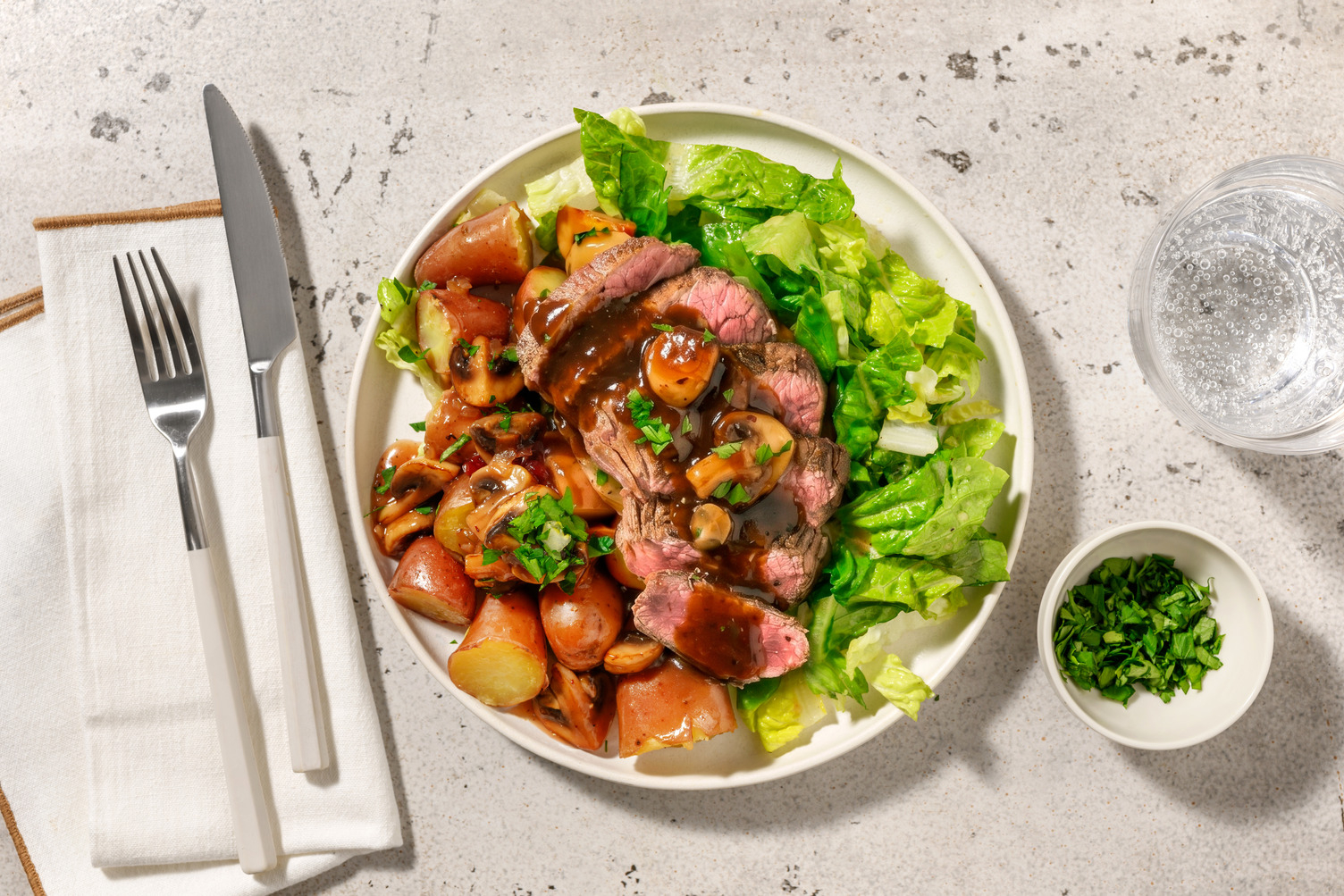 Bio-Rumpsteak in Wildpreiselbeer-Soße