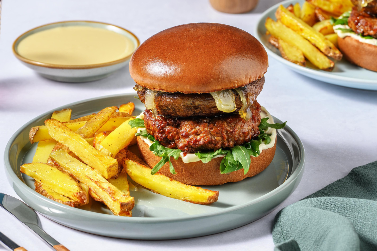 Caramelised Onion & Sun-Dried Tomato Veggie Burger and Cheesy Fondue Dip